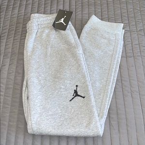 NWT Boys Jordan Jumpman Sweatpants, medium (10-12)